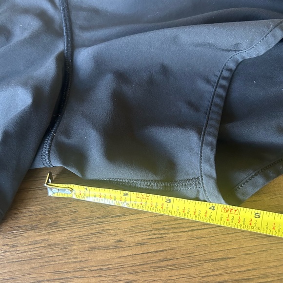 Lululemon Run Times Short *4-way Stretch 4" Black Size 4 - Picture 10 of 11